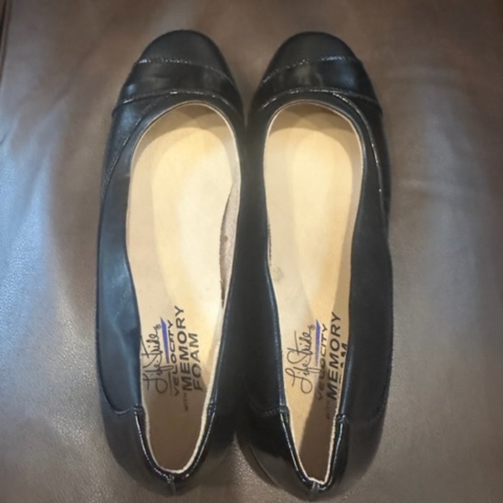Life Stride Velocity with Memory Foam Dress Shoes size 10M